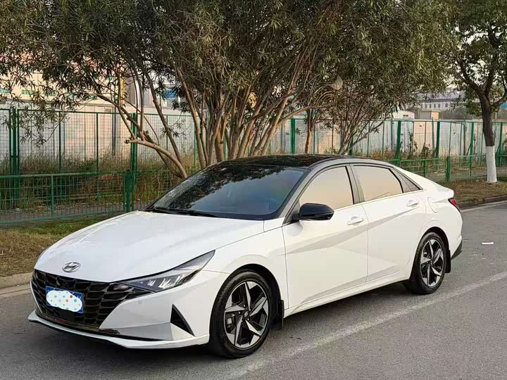 Фото 1 - Hyundai Elantra N line