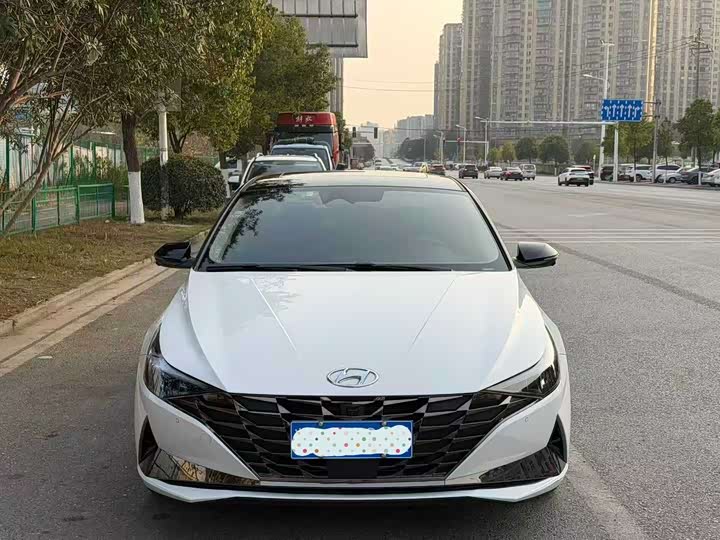 Фото 2 - Hyundai Elantra N line