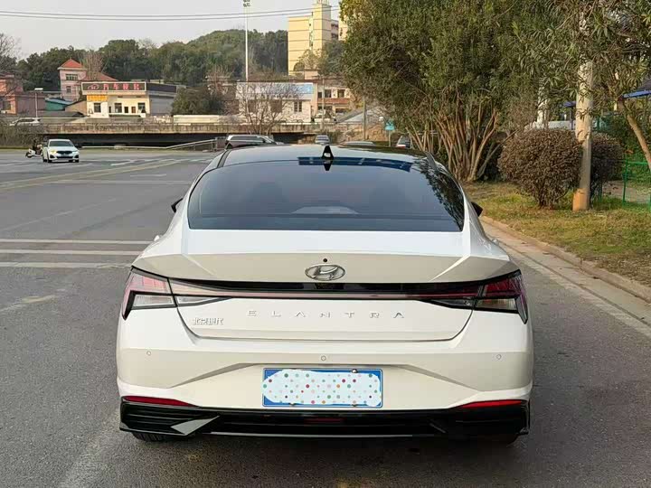 Фото 5 - Hyundai Elantra N line