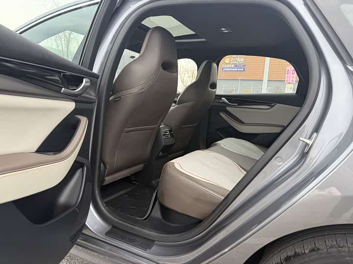 Фото 9 - BYD Qin Plus