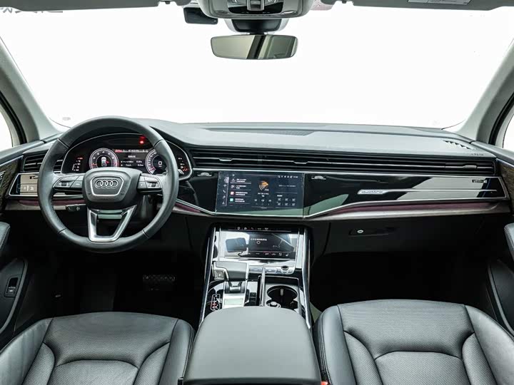 Фото 7 - Audi Q7