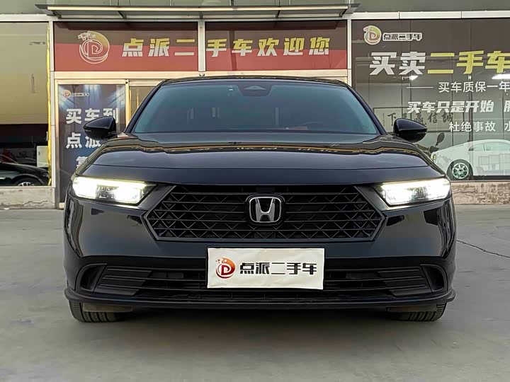 Фото 2 - Honda Accord