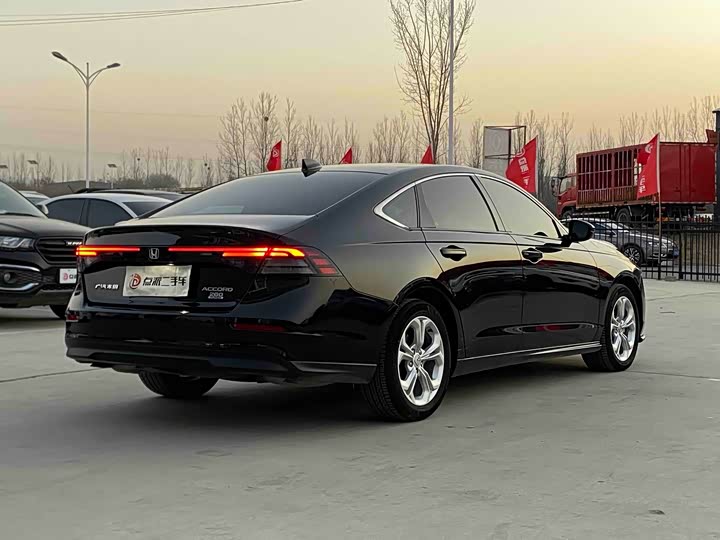 Фото 5 - Honda Accord