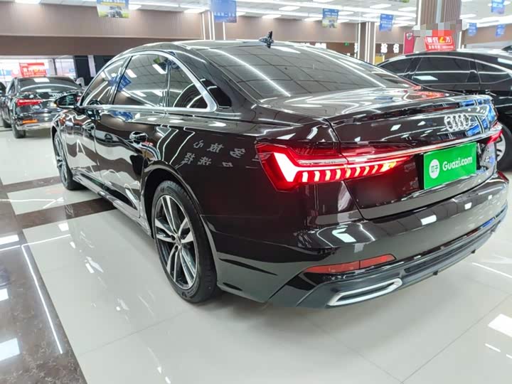 Фото 5 - Audi A6L