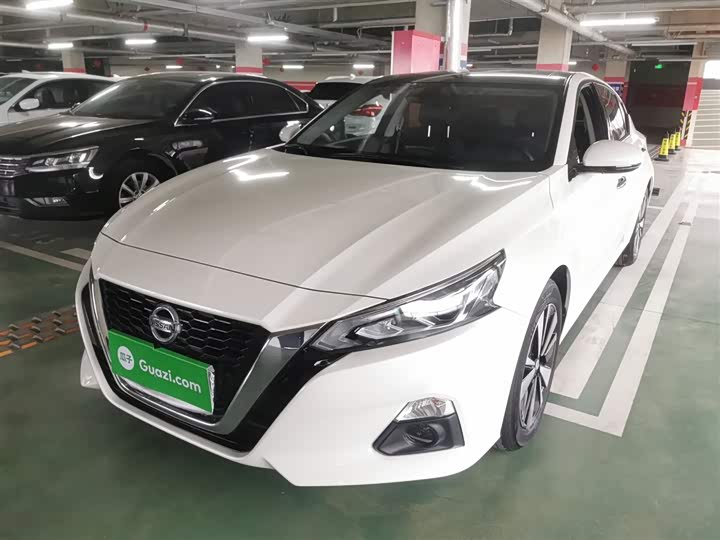 Фото 1 - Nissan Teana