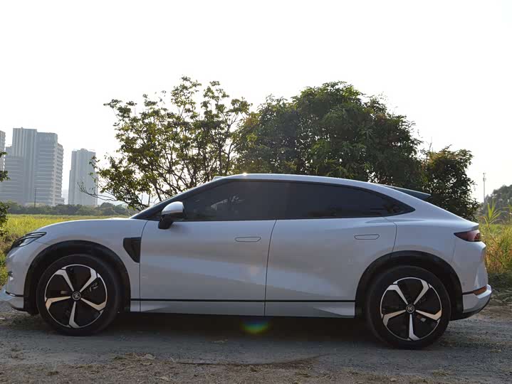 Фото 8 - BYD Song L