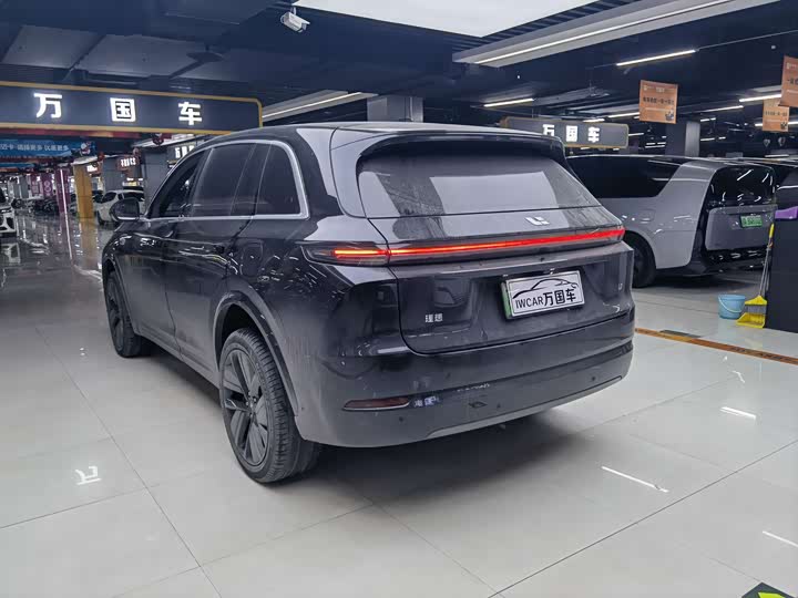 Фото 8 - LiXiang L7