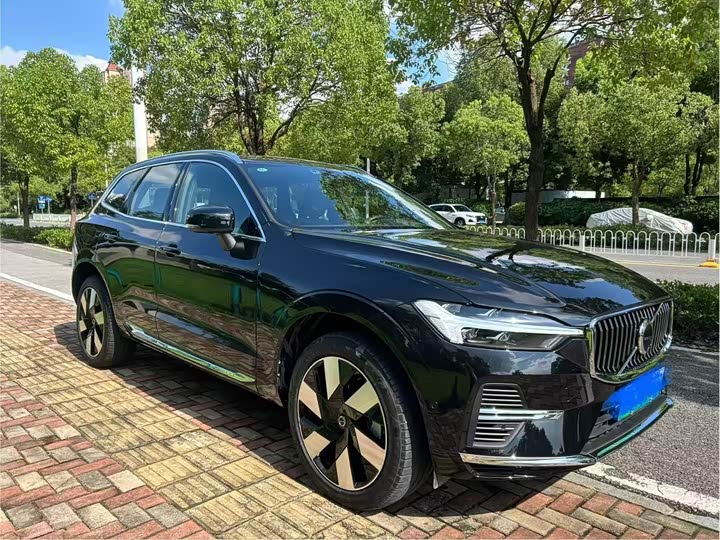 Фото 3 - Volvo XC60 Hybrid