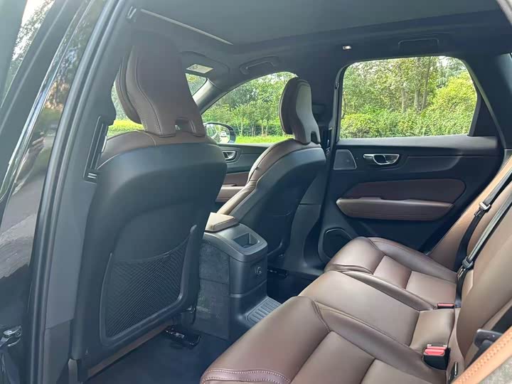 Фото 7 - Volvo XC60 Hybrid