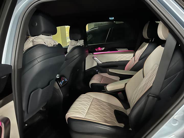 Фото 8 - BYD Tang Hybrid/EV