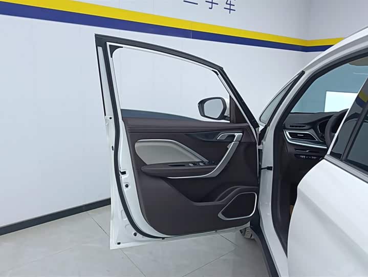 Фото 7 - Geely Jiaji