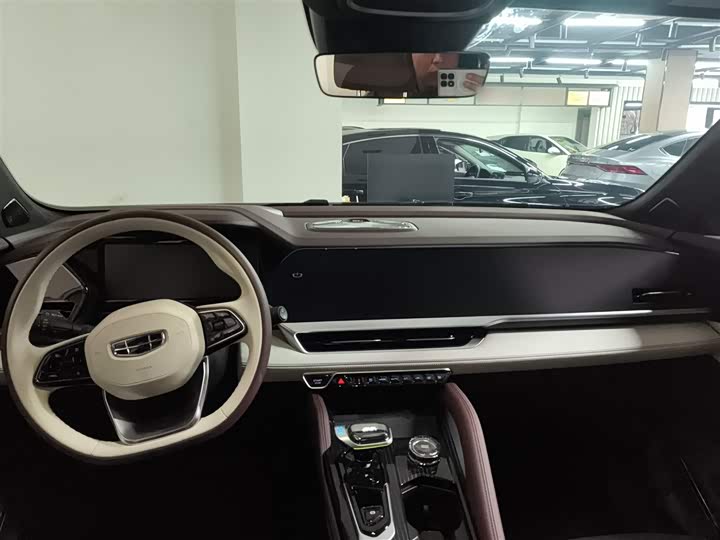 Фото 9 - Geely Monjaro