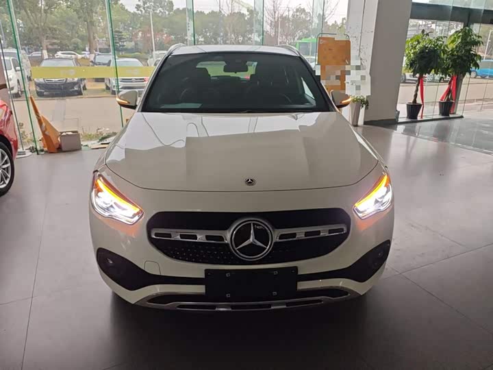 Фото 3 - Mercedes-Benz GLA-Class