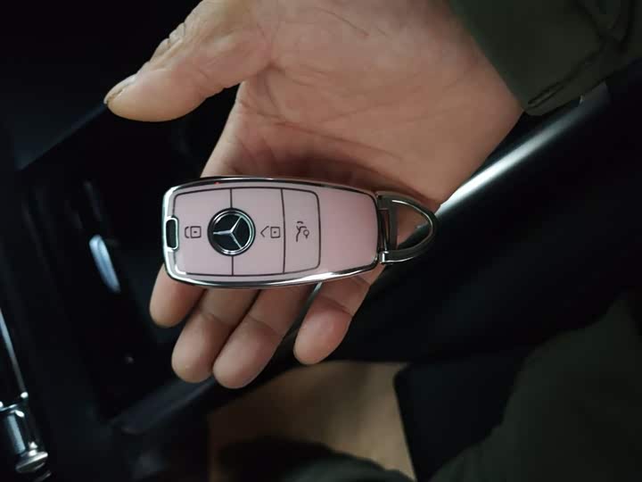 Фото 9 - Mercedes-Benz GLA-Class