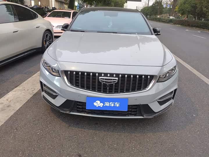 Фото 2 - Geely Preface