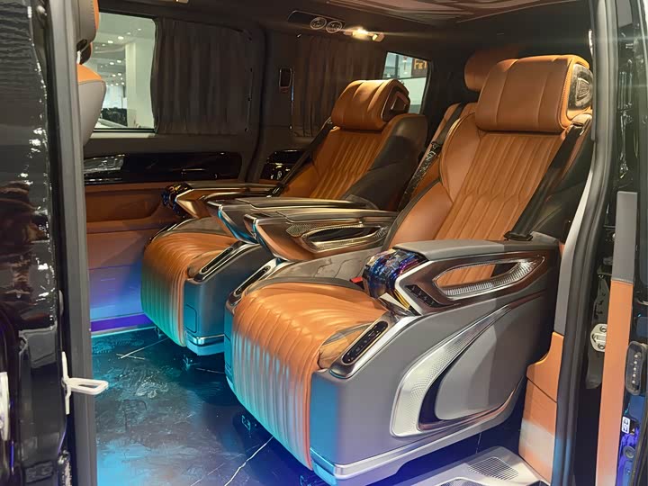 Фото 4 - Mercedes-Benz Vito