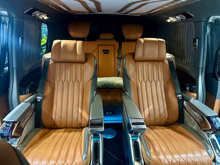 Фото 7 - Mercedes-Benz Vito