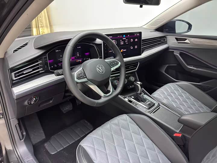 Фото 3 - Volkswagen Sagitar L