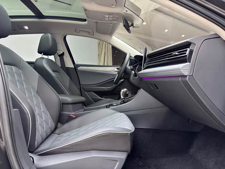 Фото 9 - Volkswagen Sagitar L