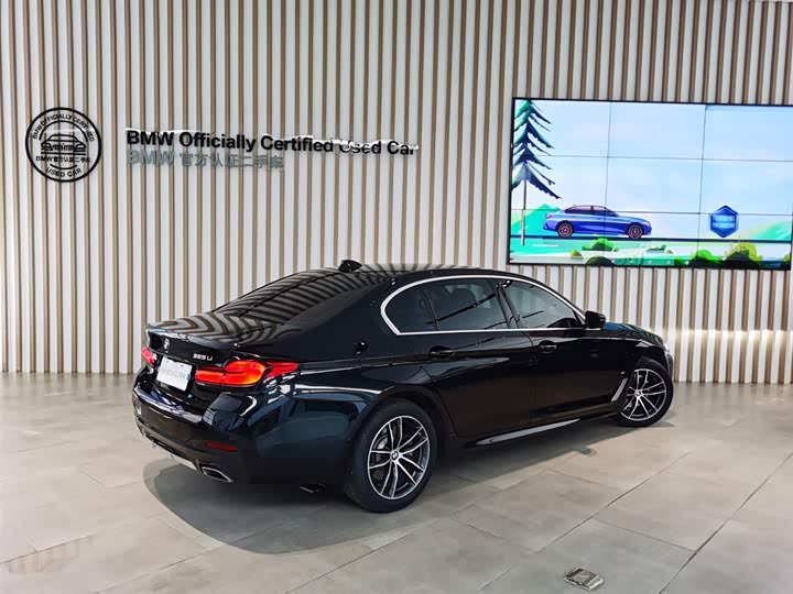 Фото 3 - BMW 5 Series