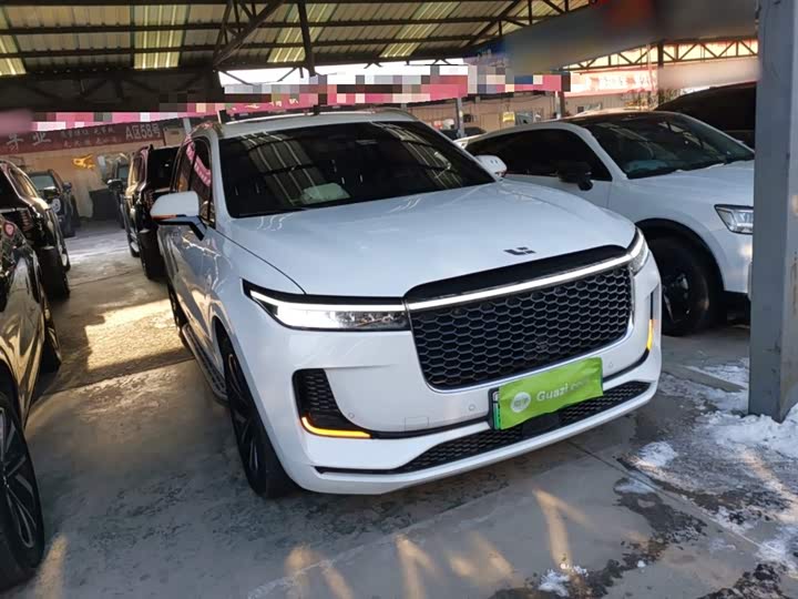 Фото 4 - LiXiang One