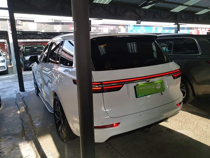 Фото 5 - LiXiang One