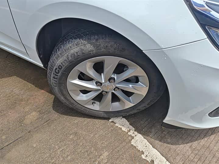 Фото 6 - Chevrolet Onix (Cavalier)