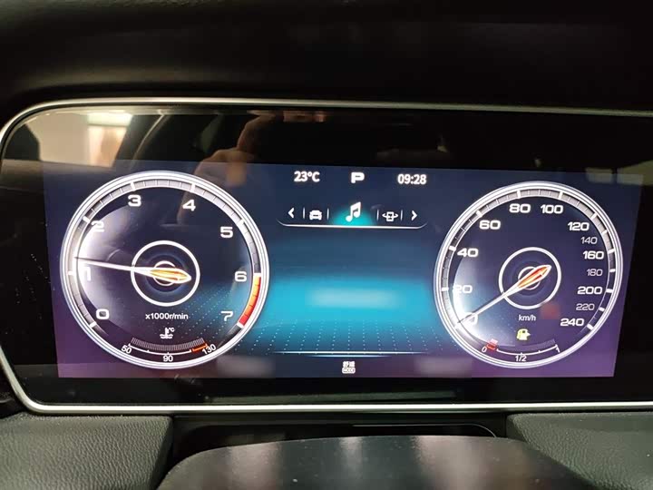 Фото 4 - Hongqi HS5