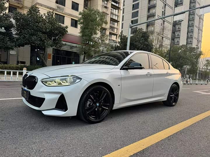 Фото 2 - BMW 1 Series