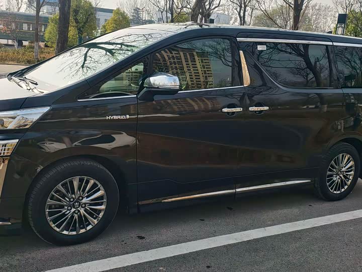 Фото 6 - Toyota Vellfire