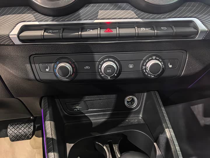 Фото 5 - Audi Q2L