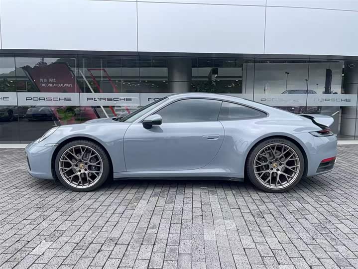 Фото 4 - Porsche 911