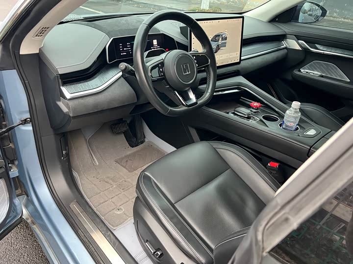 Фото 9 - Zeekr 001