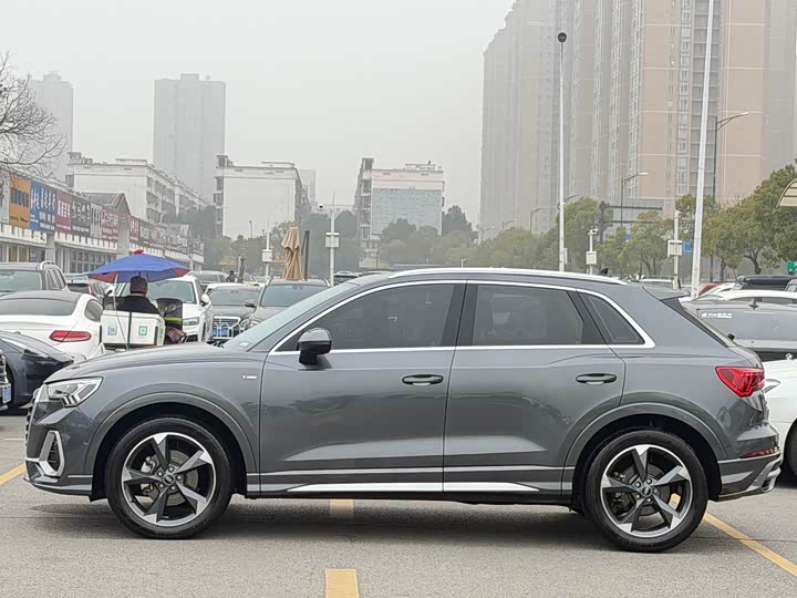 Фото 5 - Audi Q3