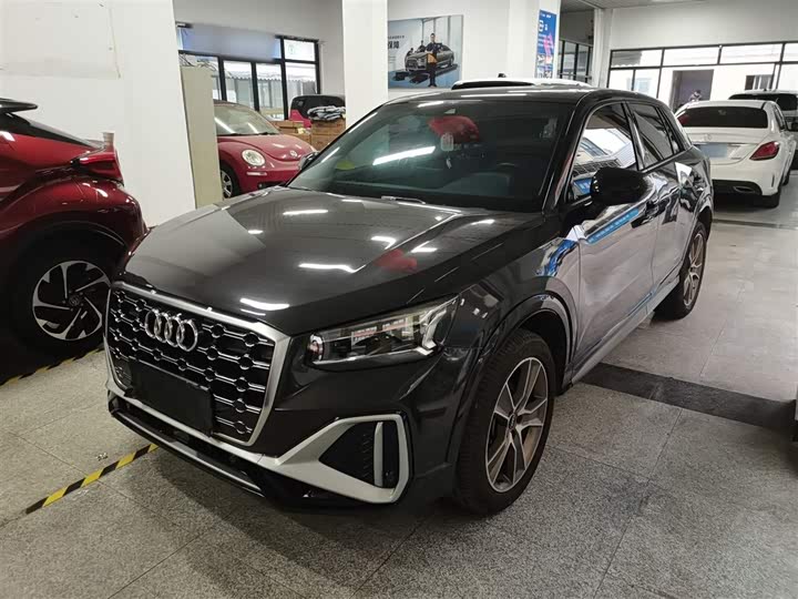 Фото 2 - Audi Q2L
