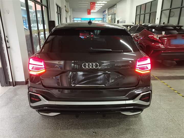 Фото 6 - Audi Q2L