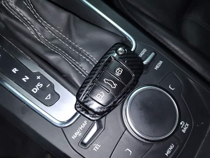 Фото 9 - Audi Q2L