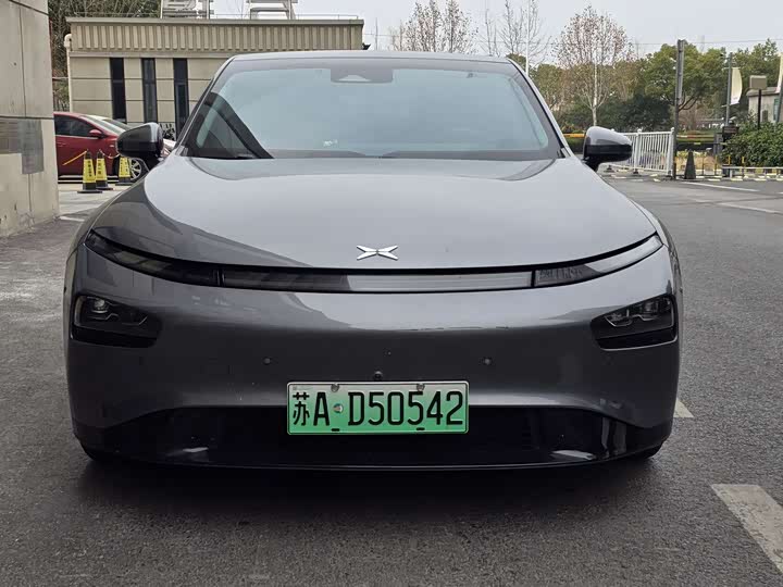 Фото 2 - XPeng P7