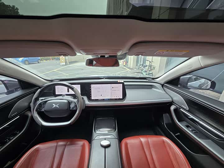 Фото 8 - XPeng P7