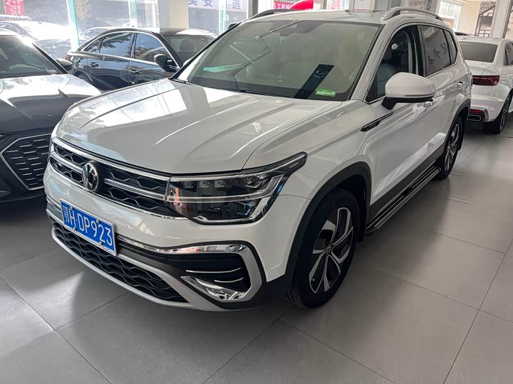 Фото 1 - Volkswagen Tharu