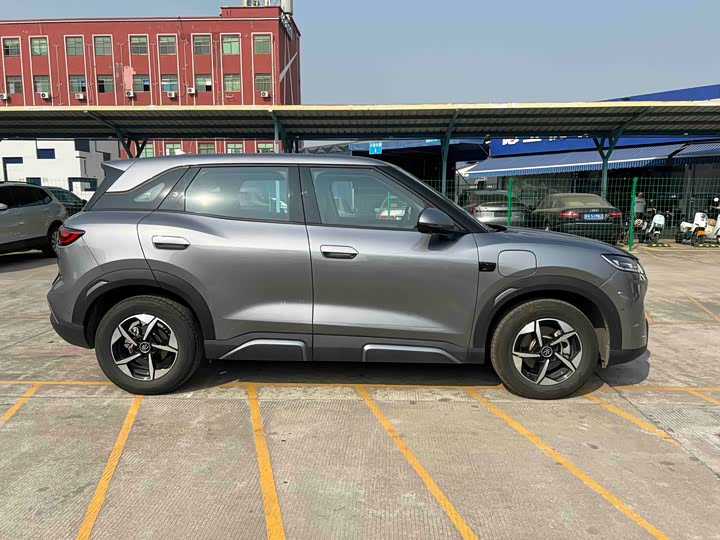 Фото 4 - BYD Yuan Up