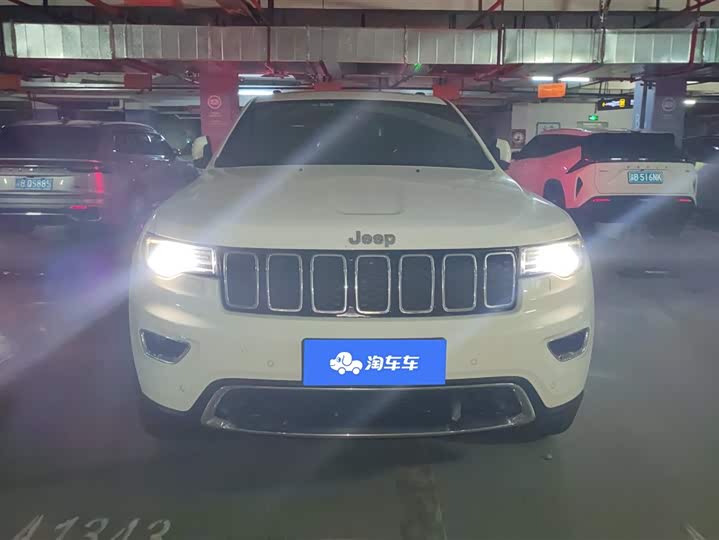 Фото 2 - Jeep Grand Cherokee