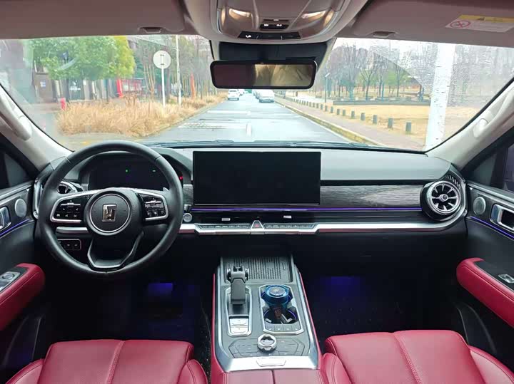 Фото 6 - Tank 400 Hybrid