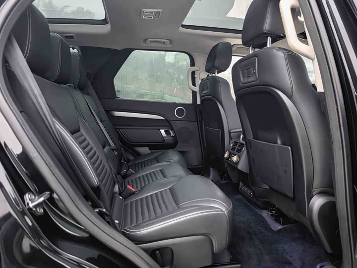 Фото 9 - Land Rover Discovery