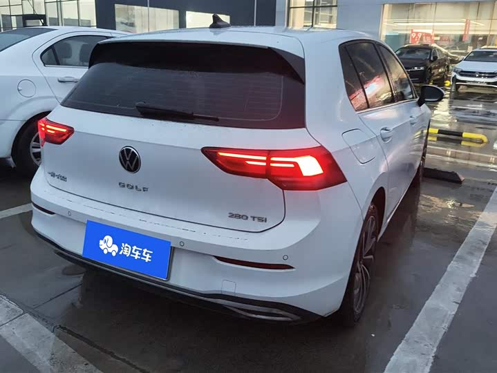 Фото 3 - Volkswagen Golf