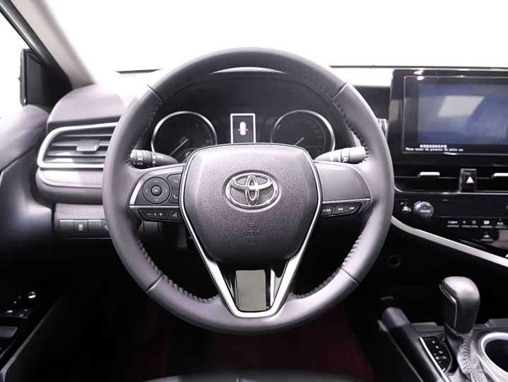 Фото 4 - Toyota Camry