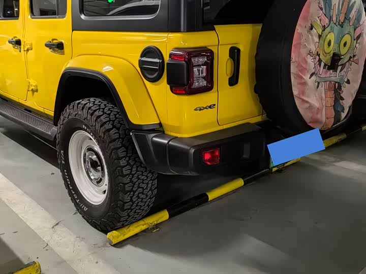 Фото 3 - Jeep Wrangler Hybrid