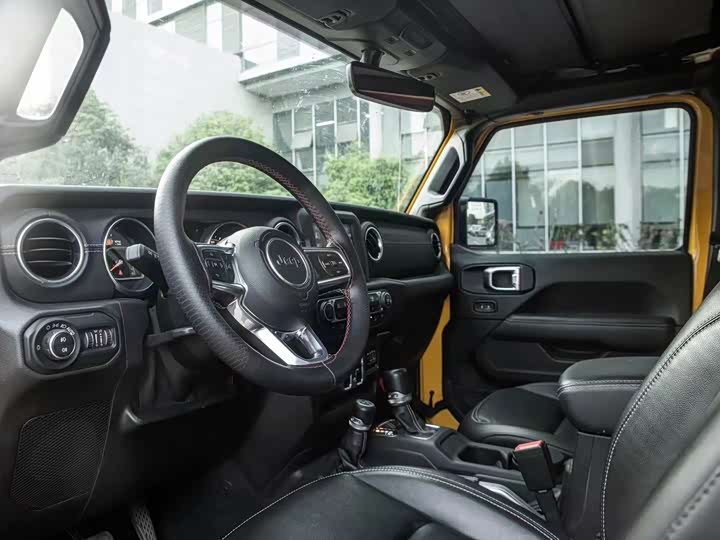 Фото 5 - Jeep Wrangler Hybrid