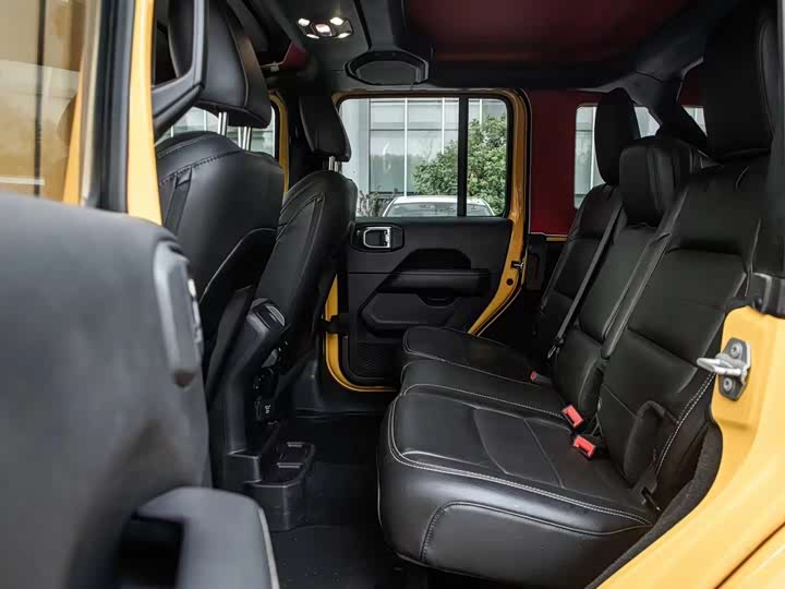 Фото 6 - Jeep Wrangler Hybrid