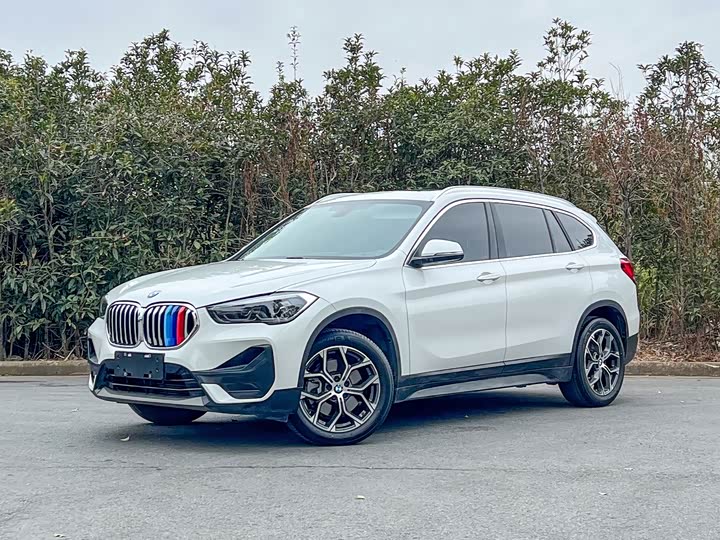 Фото 1 - BMW X1